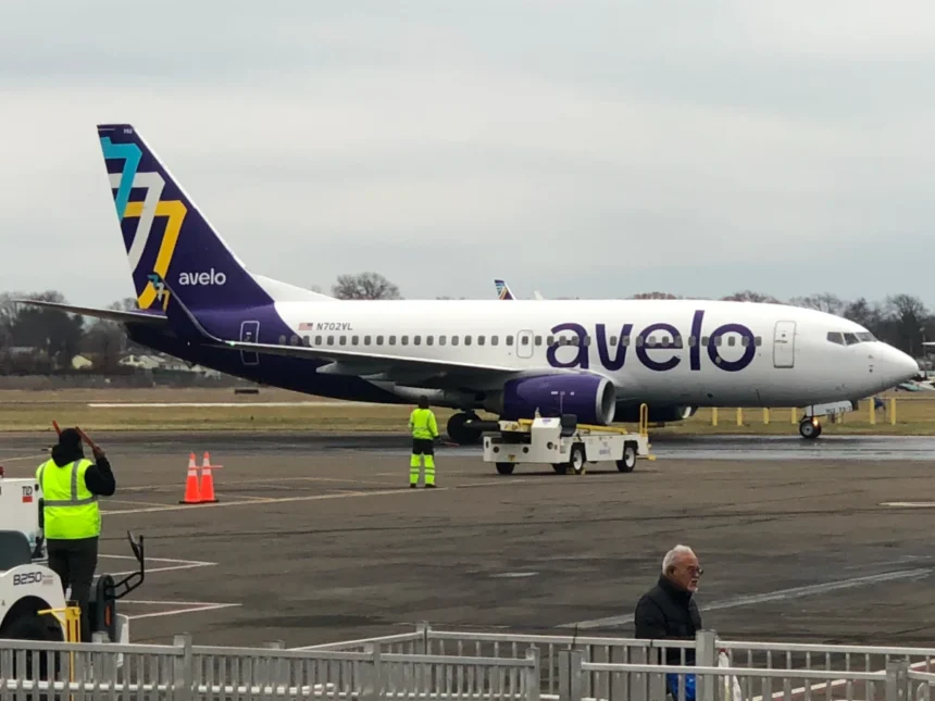 Avelo Boeing 737-700 N702VL on the apron at Tweed New Haven Airport