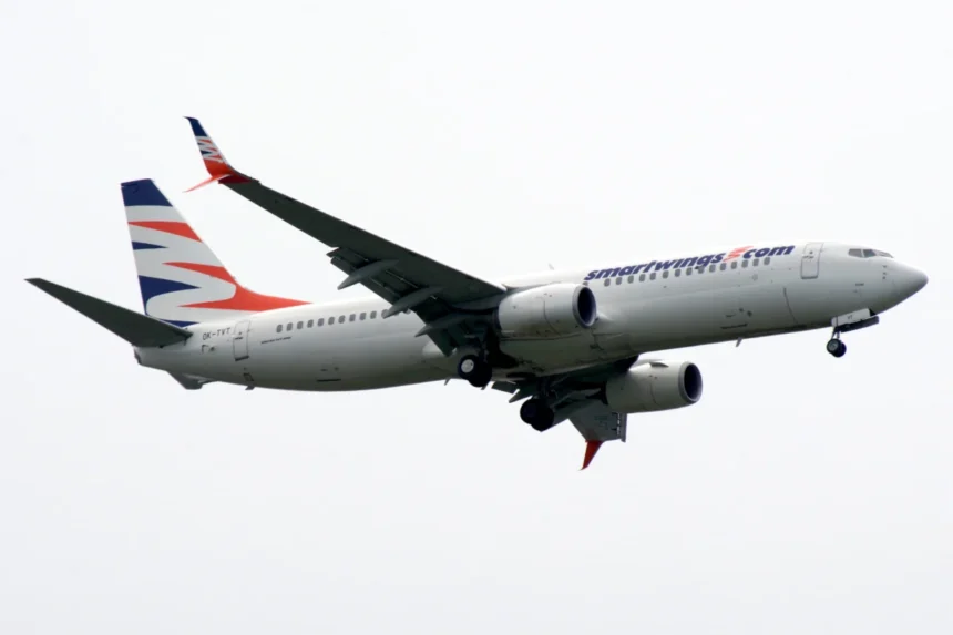 Smartwings Boeing 737-800 OK-TVT on approach with landing gear extended
