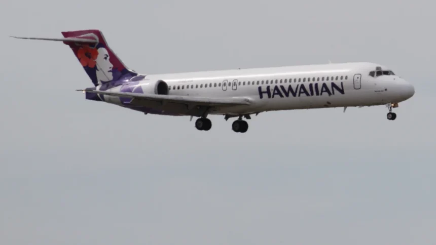Hawaiian Airlines Boeing 717 landing at Honolulu in a 2009 archive photograph