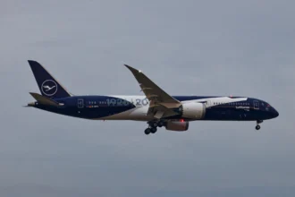 Lufthansa Boeing 787-9 D-ABPU approaching Frankfurt in January 2026; archive aircraft context.
