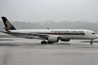 Singapore Airlines Airbus A350 9V-SHB taxiing at Changi in May 2024