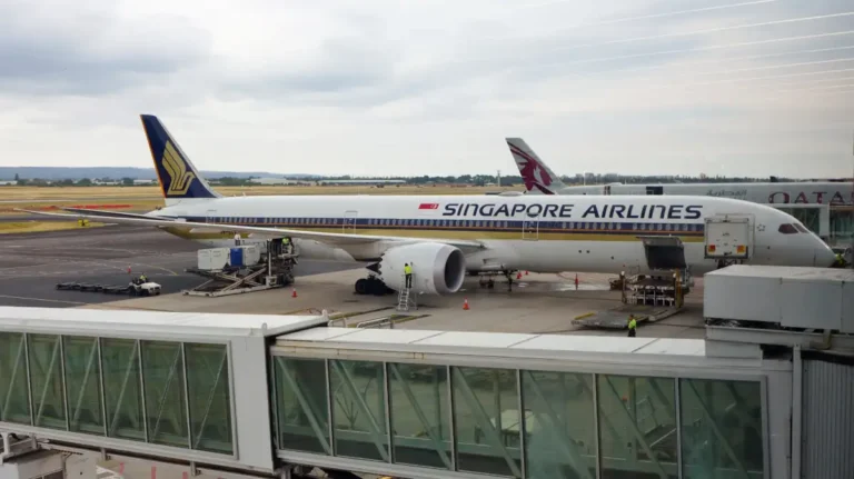 Archive view of a Singapore Airlines Boeing 787-10 at Adelaide Airport in November 2024.